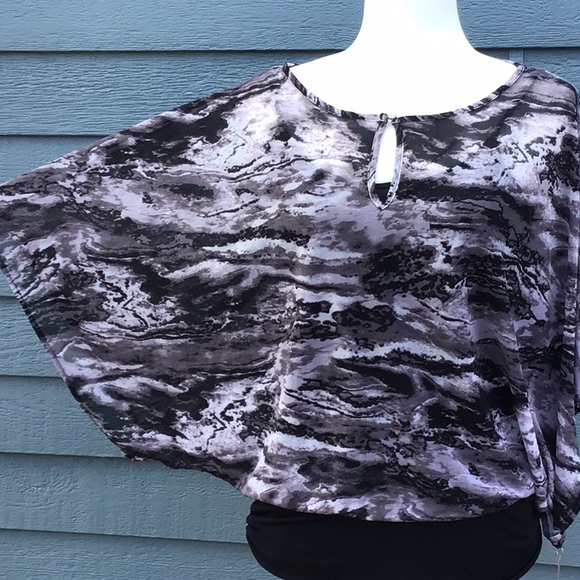 Jennifer Lopez Split Sleeve Blouse - Picture 3 of 11